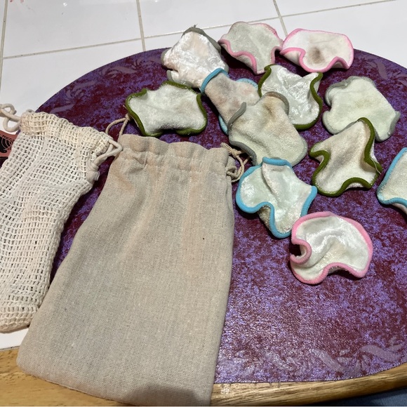 Reusable Make Up Remover Pads - Picture 2 of 4